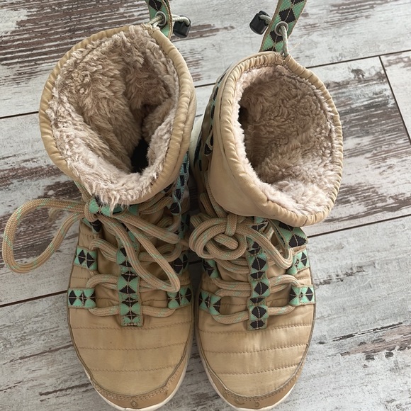 Nike Boys lace up athletic boots - Picture 4 of 9